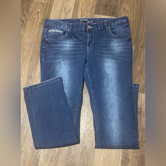 Rhythm In Blues Denim - Armani Women's Straight Leg Jeans - Dark Blue